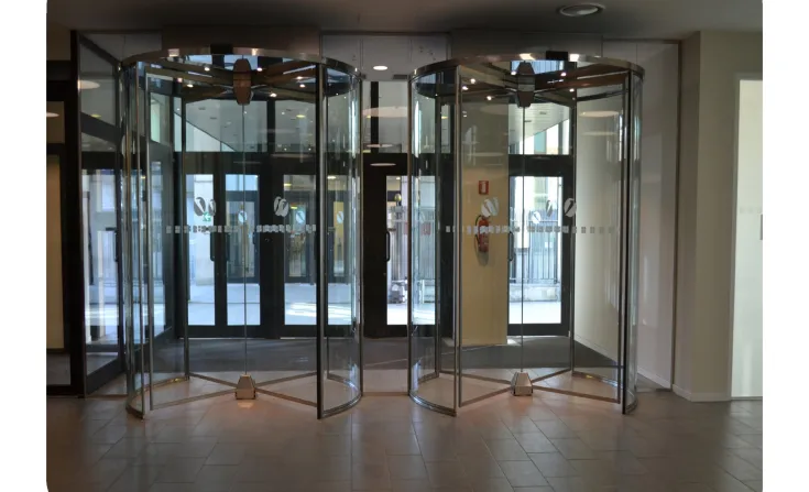 Revolving Door SAIMA Glass Roll 3 ~blog/2022/3/5/1646450359987